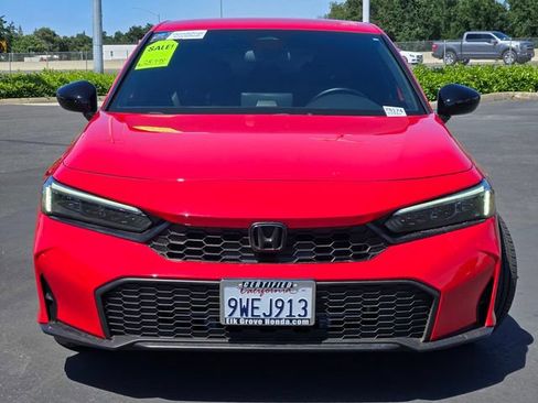 Used 2025 Honda Civic Sport image 2