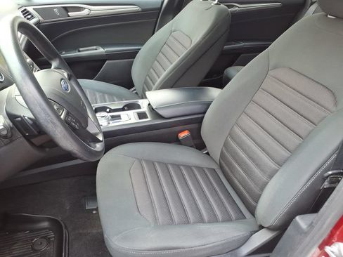 Certified 2019 Ford Fusion SE AWD/4WD image 18