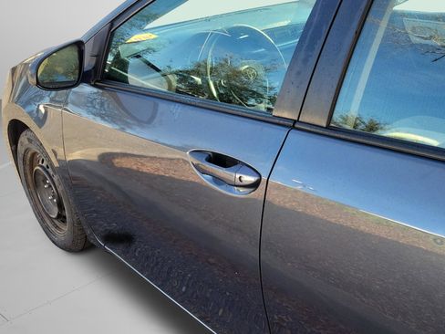 Used 2015 Toyota Corolla LE image 28