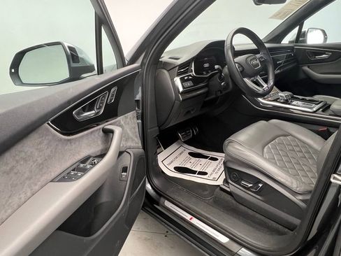 Used 2021 Audi SQ7 Premium Plus w/ Driver Assistance Package image 21