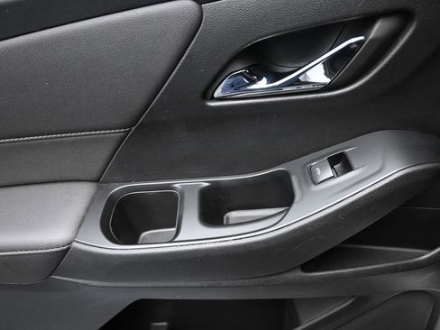 Certified 2023 Chevrolet Traverse LT FWD image 14