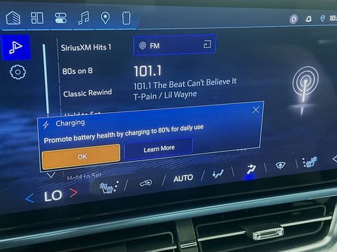 Used 2025 Chevrolet Equinox EV LT FWD image 21