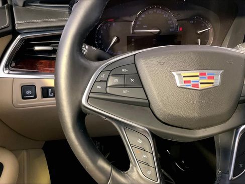 Used 2017 Cadillac XT5 Luxury w/ Driver Awareness Package AWD/4WD image 24