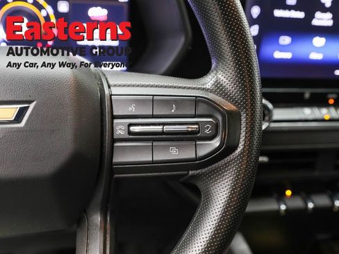 Used 2024 Chevrolet Colorado W/T RWD image 15