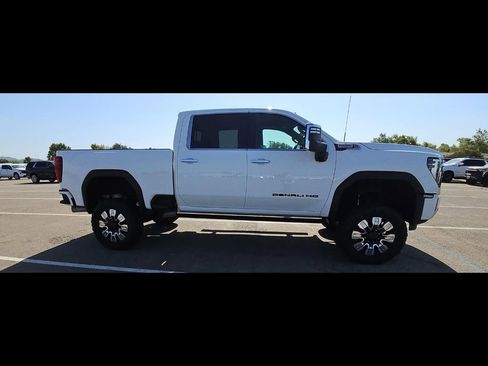 Used 2024 GMC Sierra 2500 Denali w/ Denali Reserve Package AWD/4WD image 9
