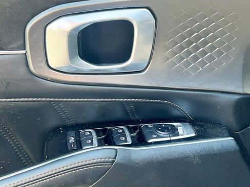 Used 2021 Kia Sorento SX image 17