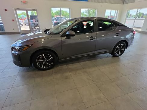 Used 2025 Nissan Sentra SV FWD image 15