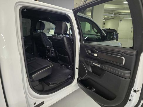 Used 2024 RAM 1500 Laramie image 15