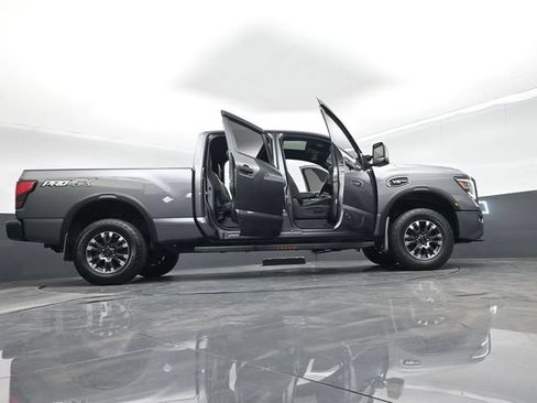 Used 2022 Nissan Titan PRO-4X w/ Pro-4x Convenience Package AWD/4WD image 81