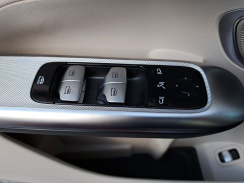 New 2026 Mercedes-Benz GLC 300 4MATIC image 29