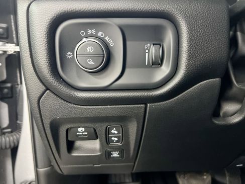 Used 2025 RAM 1500 Big Horn AWD/4WD image 17