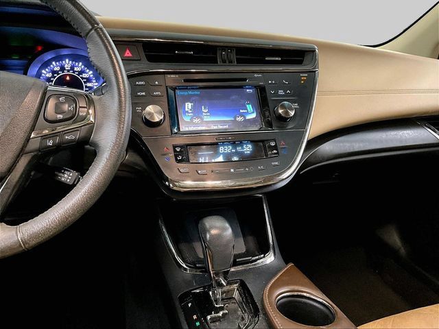 Used 2017 Toyota Avalon XLE Premium w/ All Weather Liner Package FWD image 7