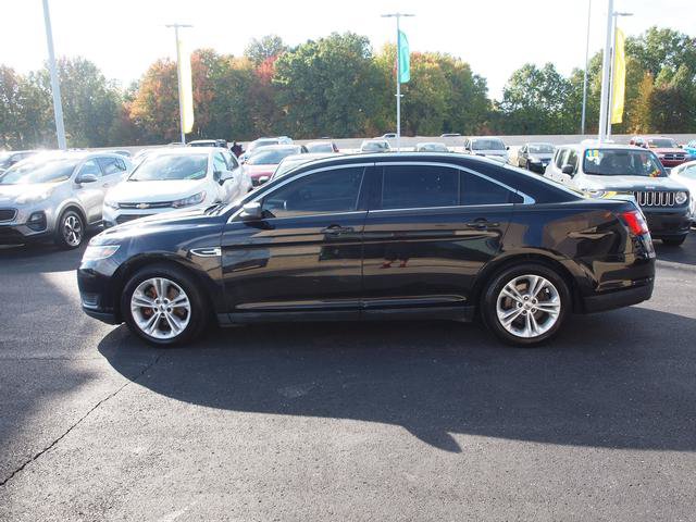 Used 2016 Ford Taurus SE FWD image 3