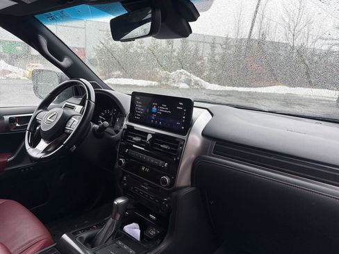 Used 2023 Lexus GX 460 Premium w/ Premium Package image 15