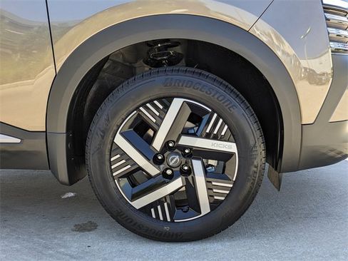 New 2026 Nissan Kicks SV image 12