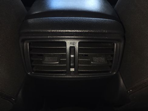 Used 2015 Nissan Rogue S AWD/4WD image 26