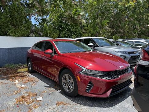 Used 2023 Kia K5 LXS FWD image 2