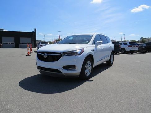 Used 2020 Buick Enclave Essence w/ Sound and Sites Package FWD image 7