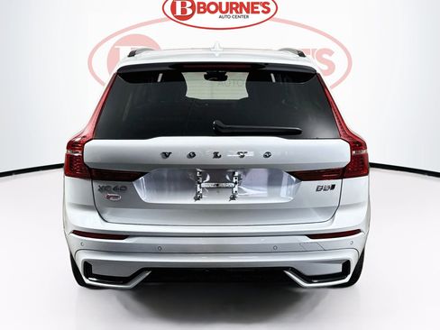 Used 2024 Volvo XC60 B5 Plus w/ Climate Package AWD/4WD image 11