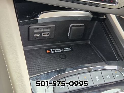 Used 2023 Buick Envision Avenir AWD/4WD image 30