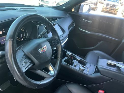 Used 2019 Cadillac XT4 Sport w/ Driver Awareness Package FWD image 11