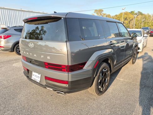 Used 2026 Hyundai Santa Fe SE image 2