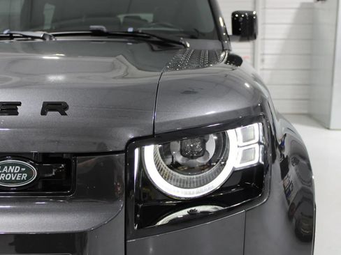 Used 2023 Land Rover Defender 130 X-Dynamic SE AWD/4WD image 34