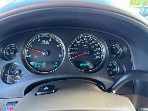 Used 2009 GMC Sierra 2500 SLT w/ SLT Convenience Package image 18