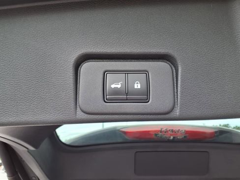 Used 2021 Nissan Rogue Platinum image 26