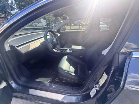 Used 2018 Tesla Model 3 Long Range RWD image 4