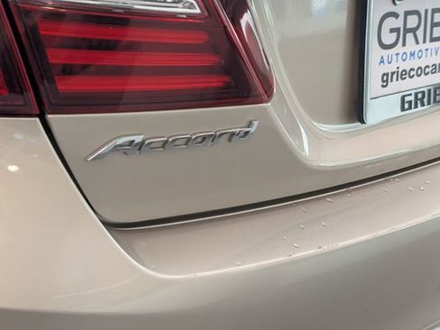 Used 2017 Honda Accord LX image 10