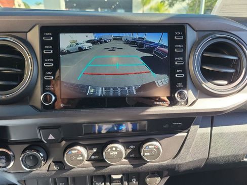 Used 2023 Toyota Tacoma TRD Off-Road image 27