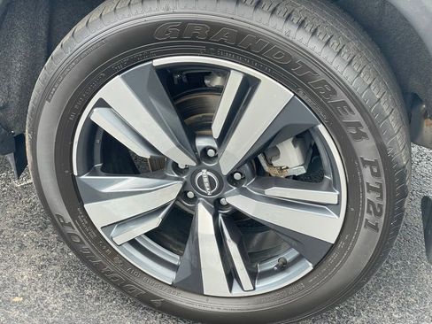 Certified 2023 Nissan Rogue SL AWD/4WD image 31