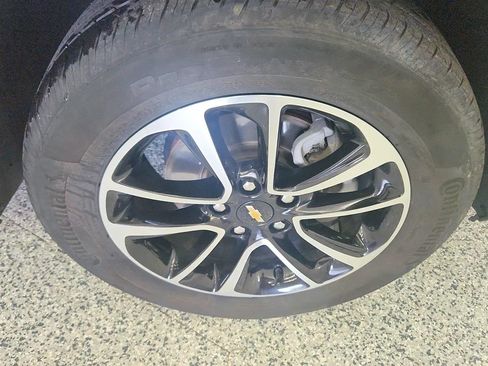 Used 2025 Chevrolet TrailBlazer LT AWD/4WD image 30