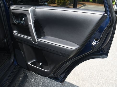 Used 2023 Toyota 4Runner SR5 Premium w/ Moonroof Package AWD/4WD image 21