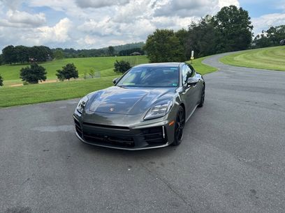 New 2025 Porsche Panamera 4
