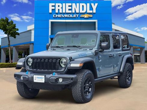 Used 2024 Jeep Wrangler Unlimited image 3