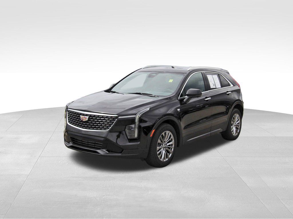 Certified 2025 Cadillac XT4 Premium Luxury FWD image 2