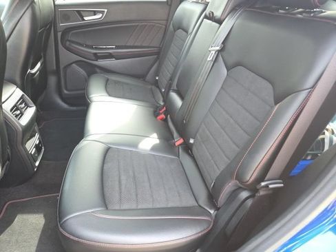Used 2020 Ford Edge ST-Line FWD image 6
