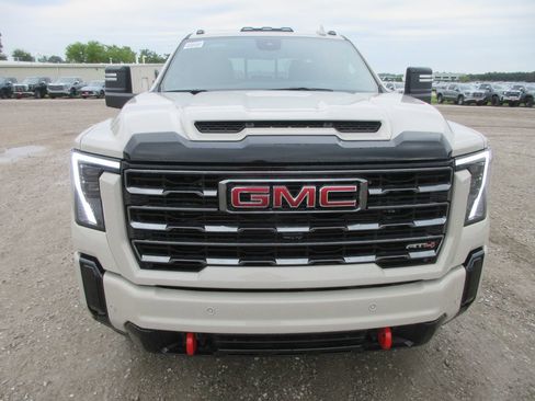 New 2026 GMC Sierra 2500 AT4 w/ AT4 Premium Plus Package AWD/4WD image 12