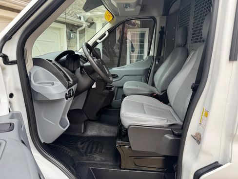 Used 2015 Ford Transit 250 148 Medium Roof image 9