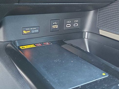 Used 2026 Toyota Camry SE image 27