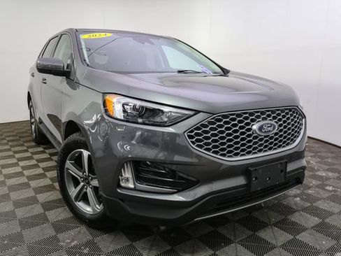Used 2024 Ford Edge SEL w/ Convenience Package AWD/4WD image 3