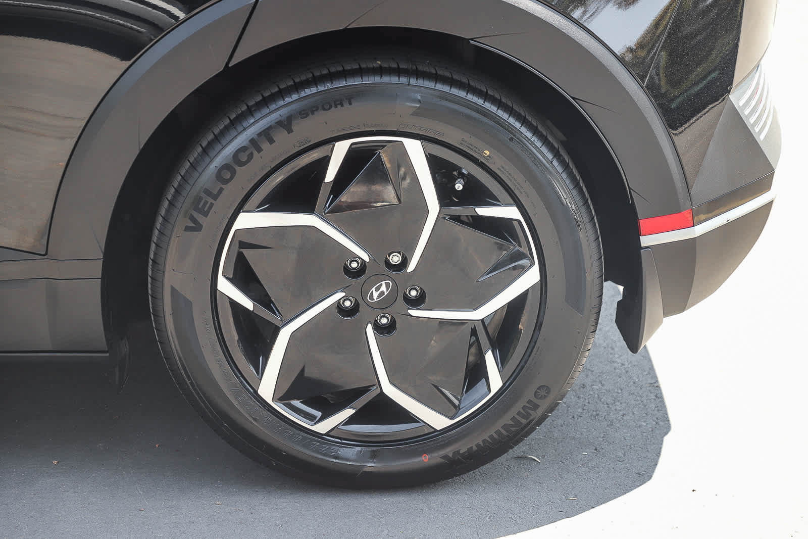 Used 2024 Hyundai Ioniq 5 SEL RWD image 10