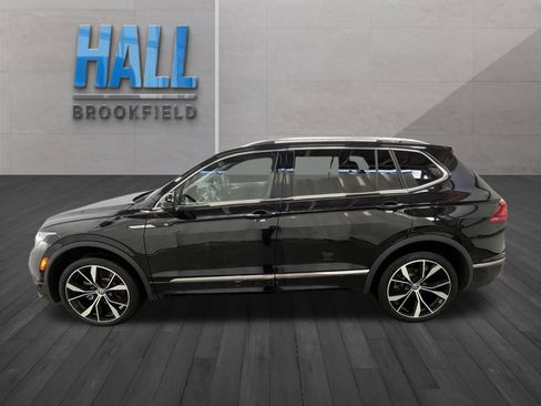 Used 2024 Volkswagen Tiguan SEL R-Line image 3