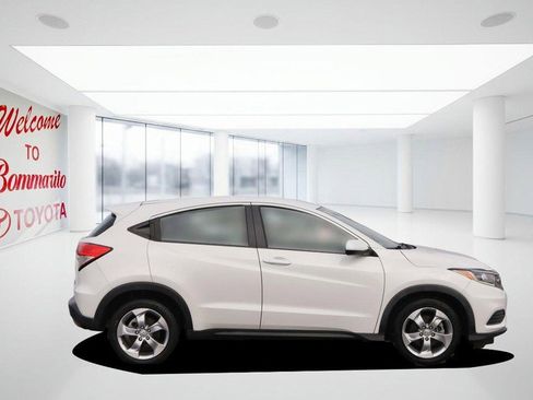 Used 2021 Honda HR-V LX image 5