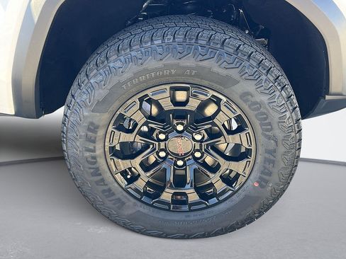 New 2026 GMC Canyon Elevation RWD image 32
