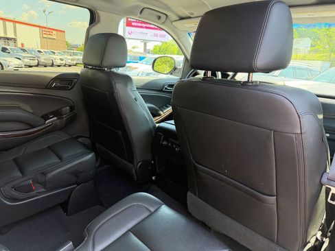 Used 2019 Chevrolet Suburban 3500 LT AWD/4WD image 41