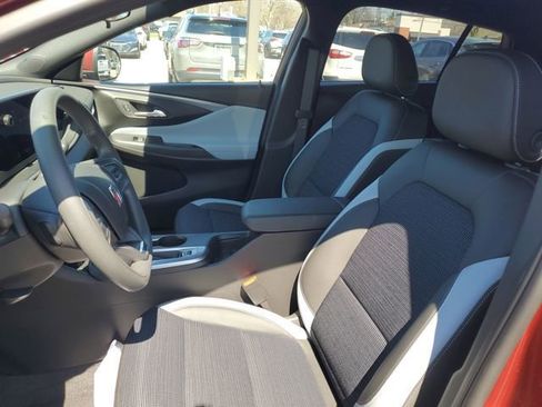 Certified 2025 Buick Envista Sport Touring w/ Convenience II Package FWD image 7