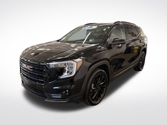 Used 2024 GMC Terrain SLT w/ Tech Package AWD/4WD image 3